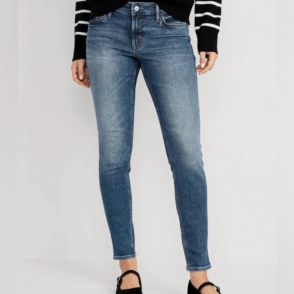 Old Navy Women’s Jeans Size 12 Mid Rise Super Skinny Cotton Classic